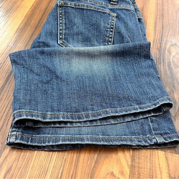 Machine Distressed Low Rise Denim Jean Shorts – Size 30 – Frayed Ripped Style - Picture 5 of 11